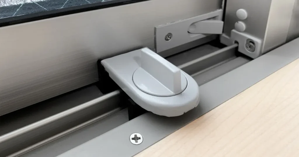 猫 必ず帰ってくる 室内猫 完全室内飼い 脱走防止の基本